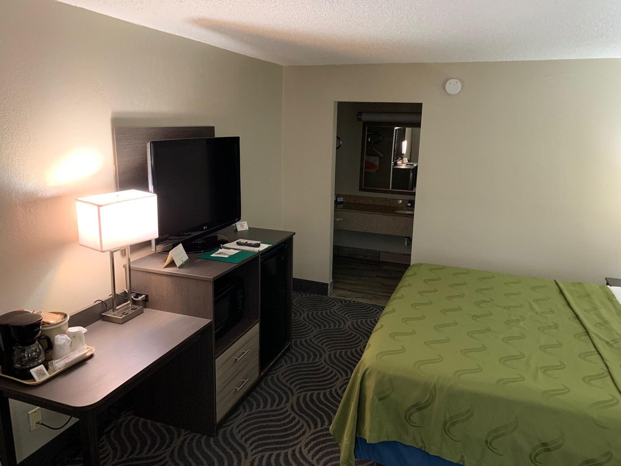 Quality Inn Newport Exterior photo